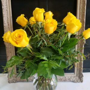 Dozen yellow roses